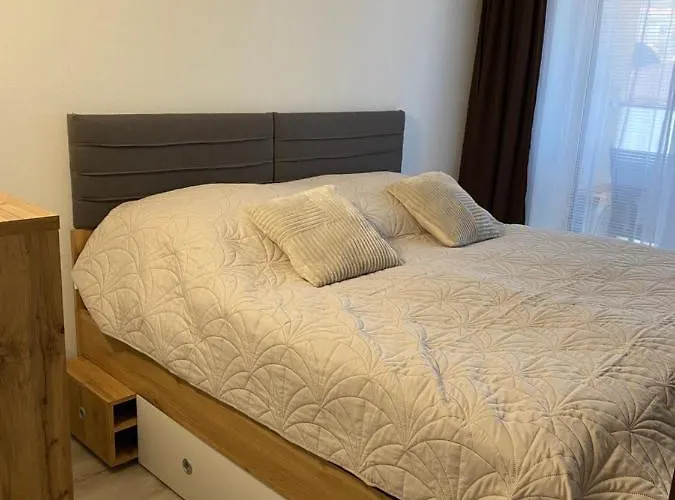 Meghan Апартаменты Подгайска